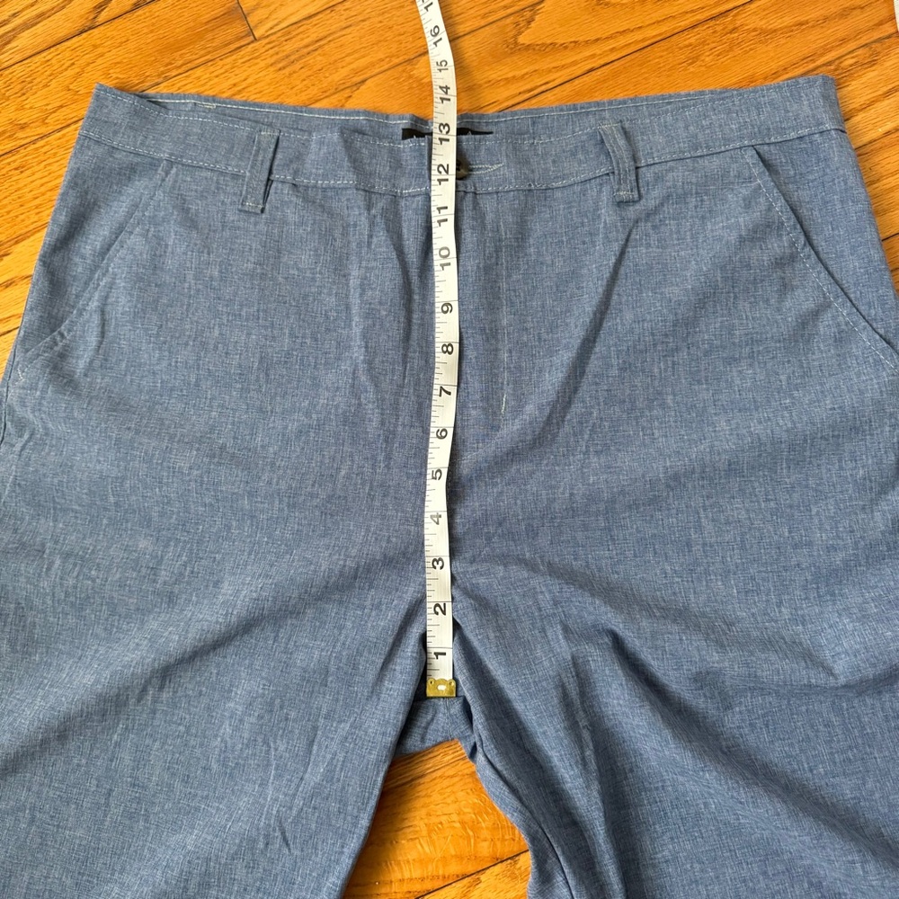 Volcom Men's Blue
Kerosene Hybrid Quick DryChino
Shorts Size 36‎ - Picture 4 of 7